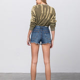 MID-RISE PREMIUM DISTRESSED SHORTS