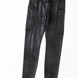 Pocketed V-Cut Waist Leggings