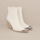 OASIS SOCIETY Zion - Bootie with Etched Metal Toe