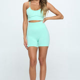 SEAMLESS SLEVELESS CROP TOP AND BIKER SHORTS SET