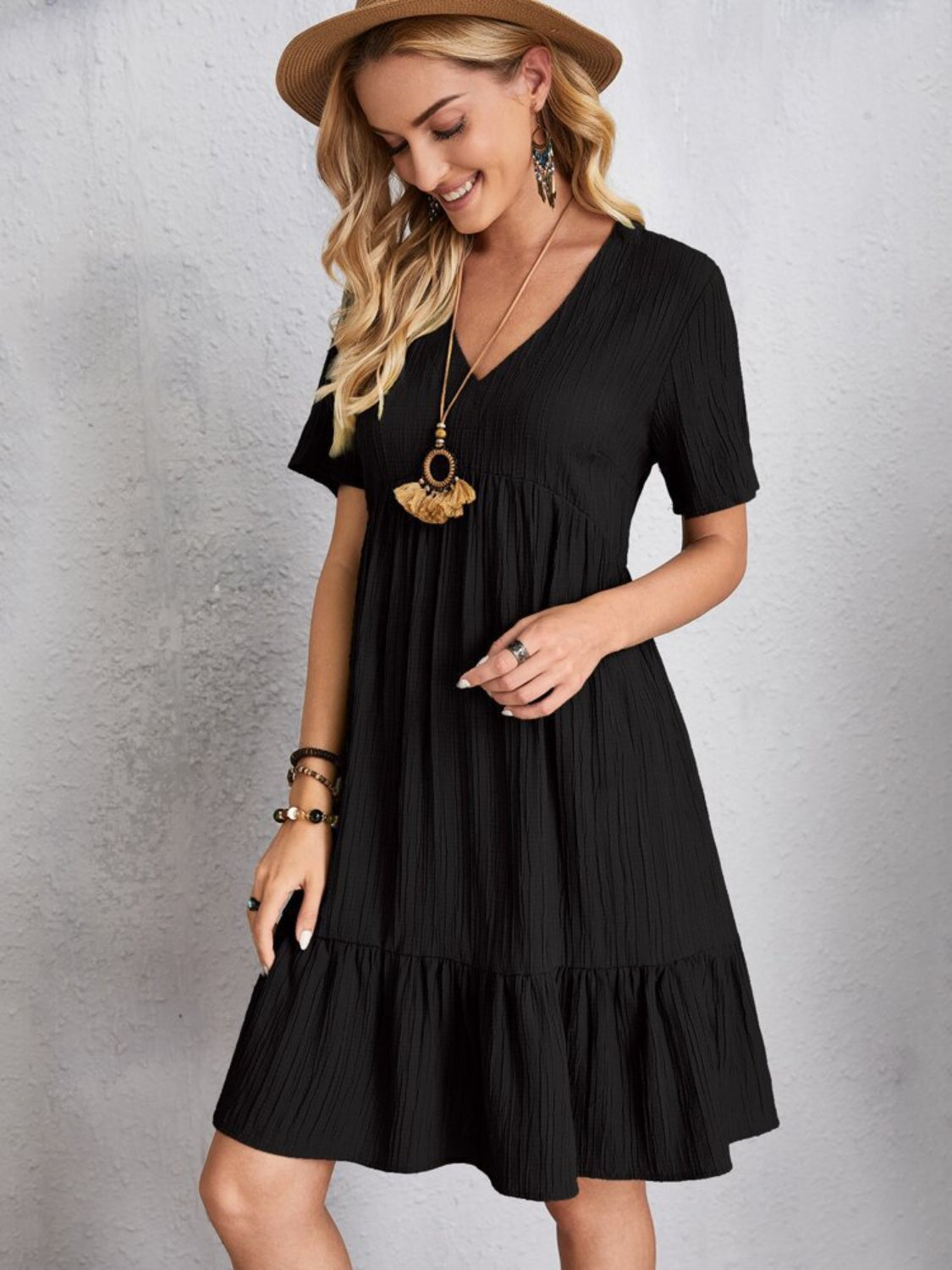 Curvy Line- V Neck Short Sleeve Dress