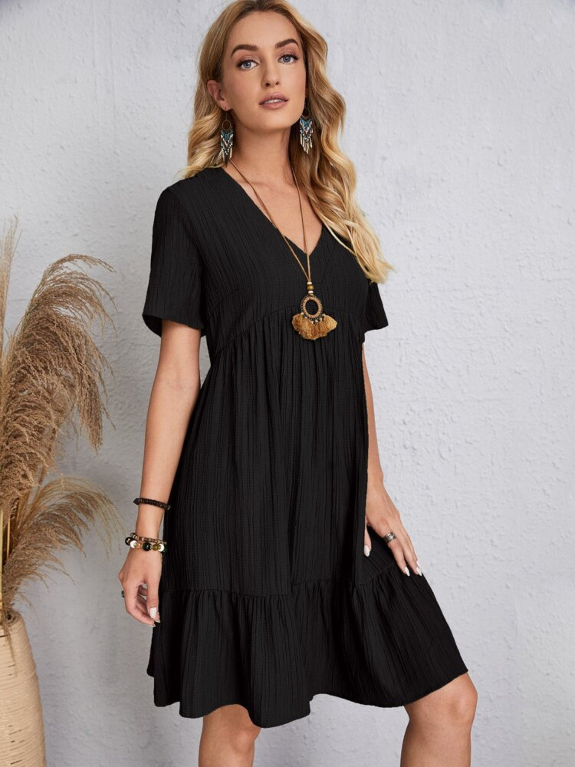 Curvy Line- V Neck Short Sleeve Dress