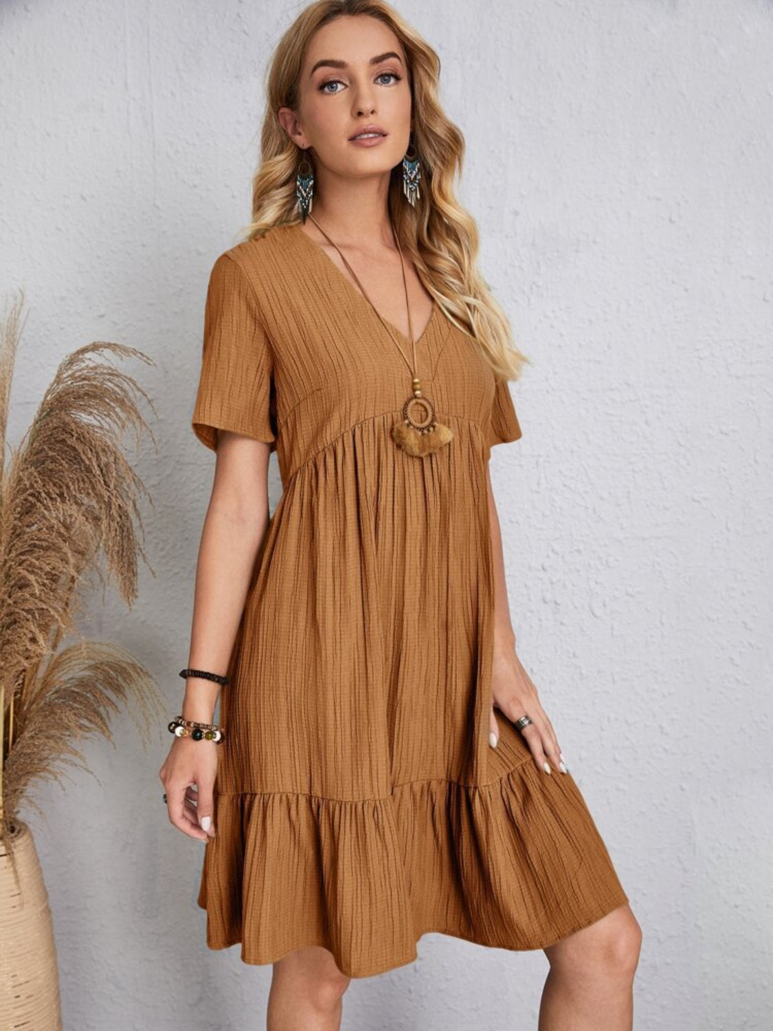 Curvy Line- V Neck Short Sleeve Dress