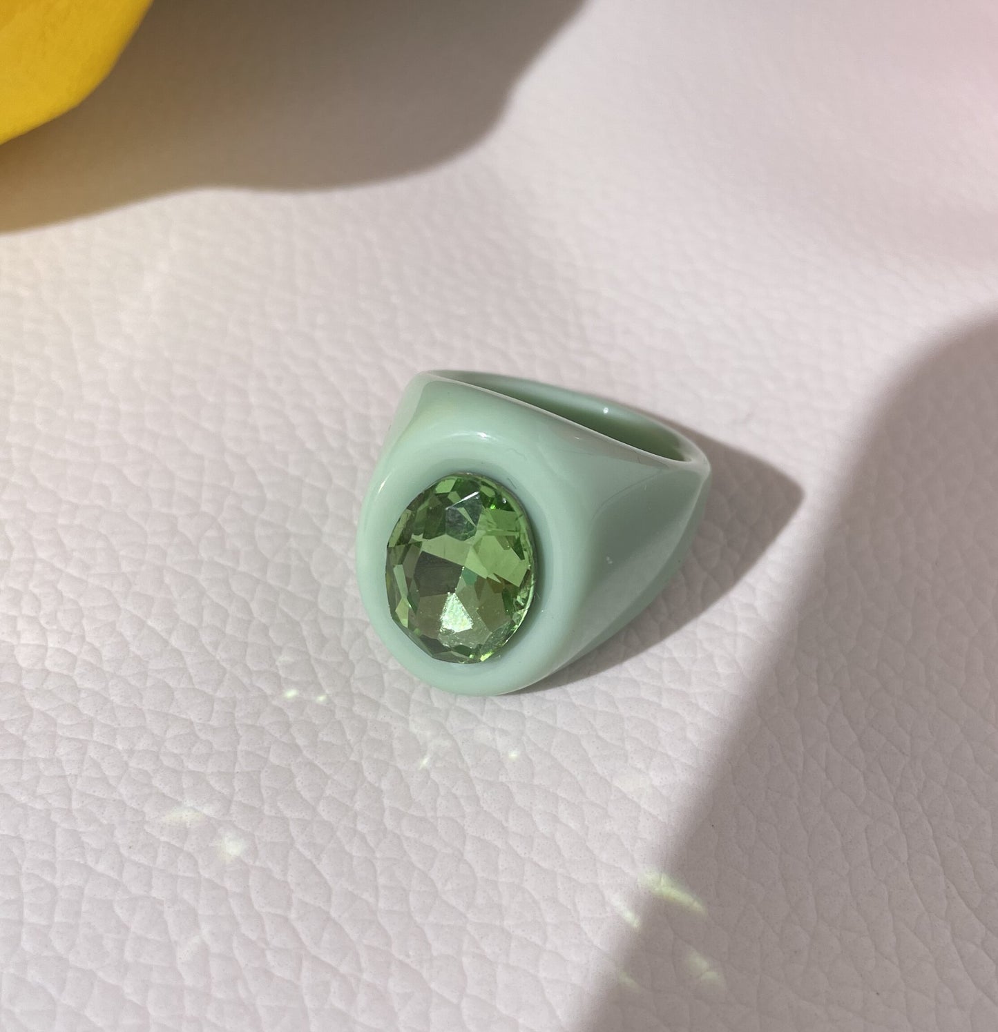 HUANZHI 2021 New Alloy Drop Oil Eye Patch Resin Acrylic Gradient Colorful Geometric Square Rings for Women Girls Jewelry Gifts