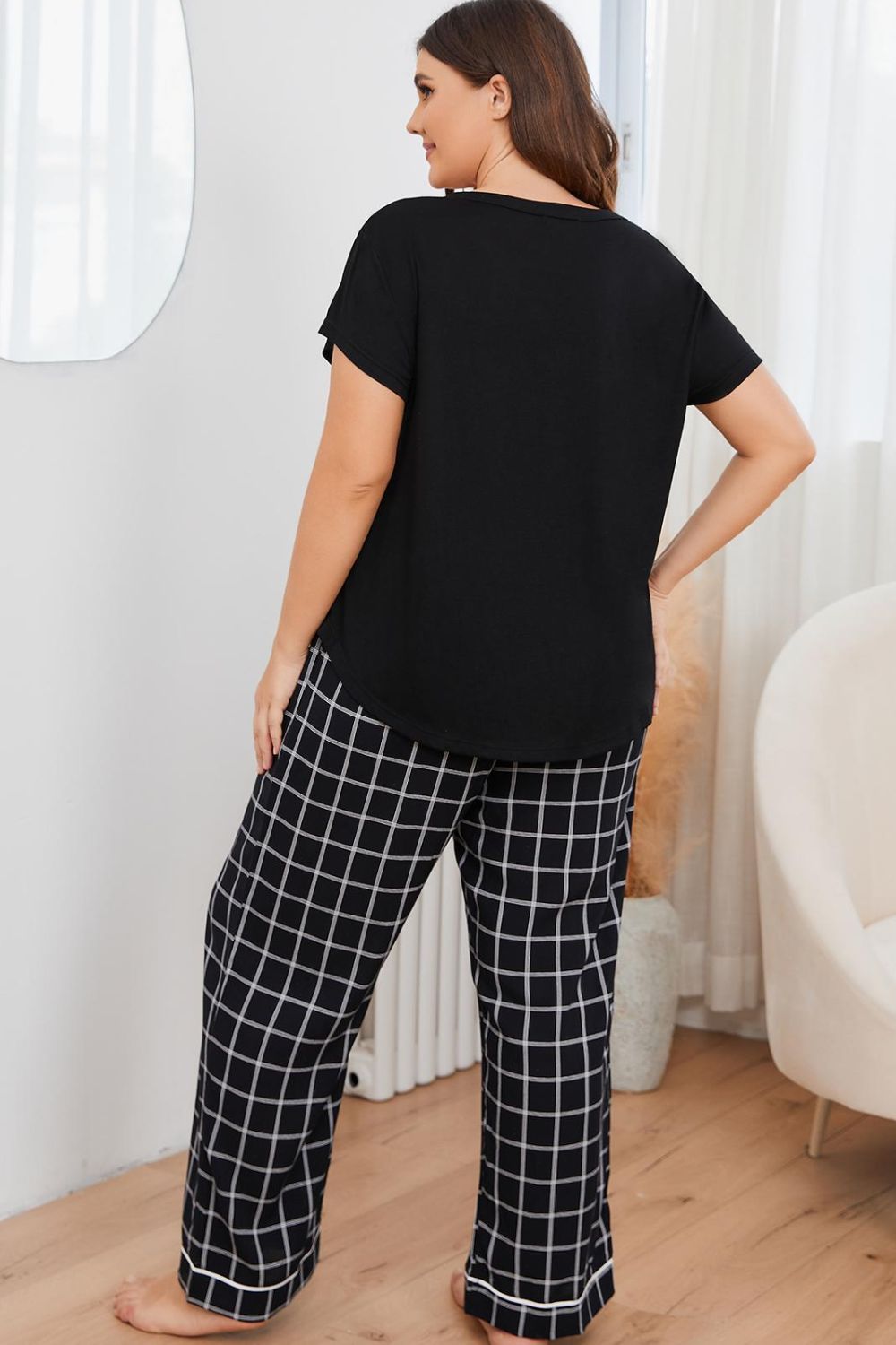 Curvy Line- V-Neck Top and Plaid Pants Lounge Set